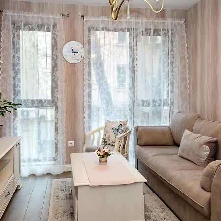 Апартаменти Cozy One-bedroom - Location In By Flat Manаger Варна